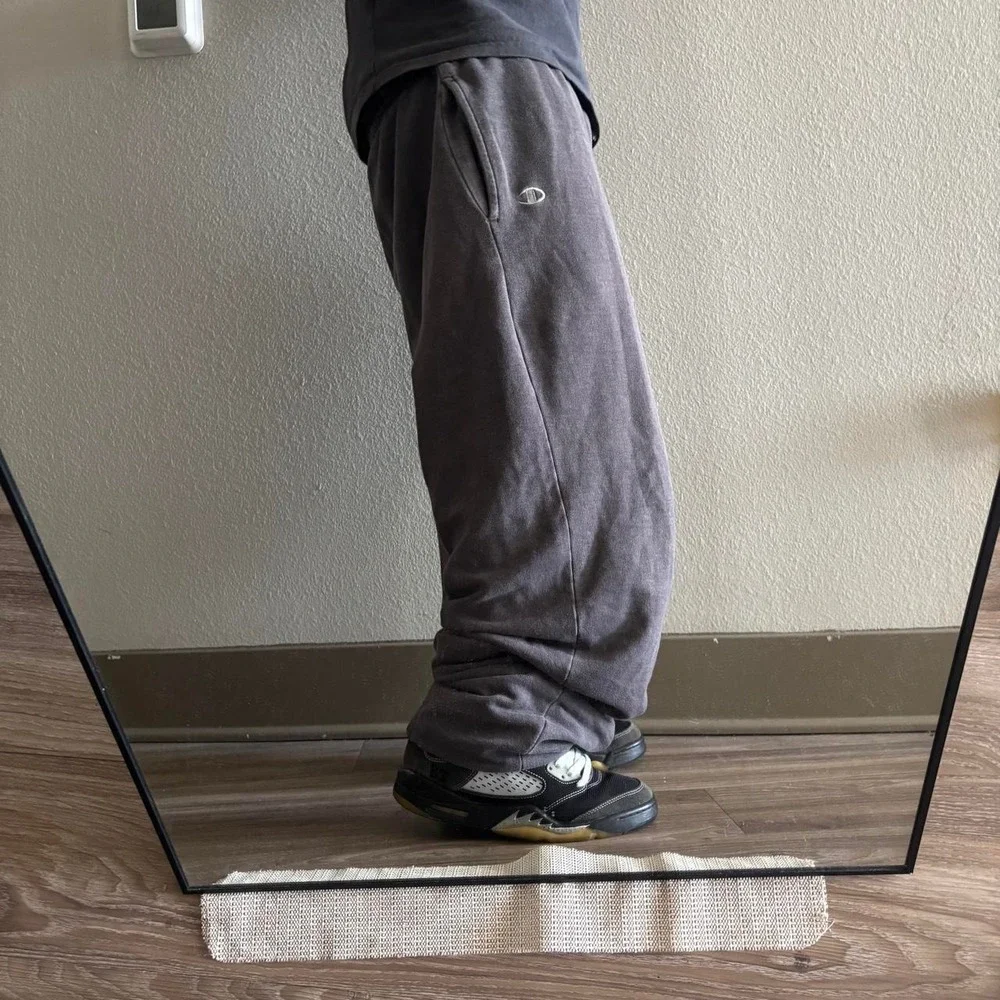 Vintage Y2K/2000s Baggy Faded Grey Skater Sweatpants! Size XL